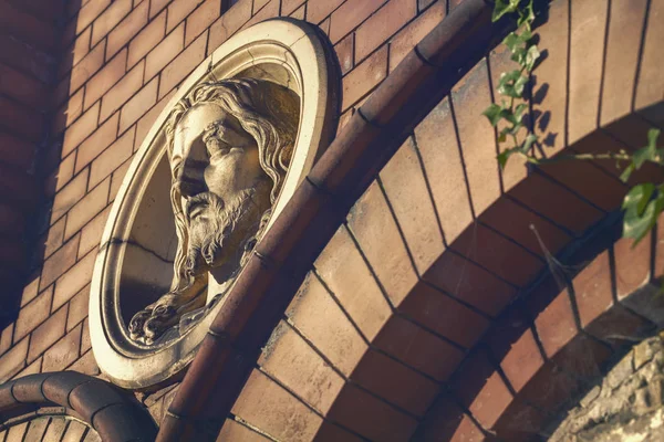 Detalle de una tumba, el rostro de Jesús. Artista desconocido del siglo XIX —  Fotos de Stock