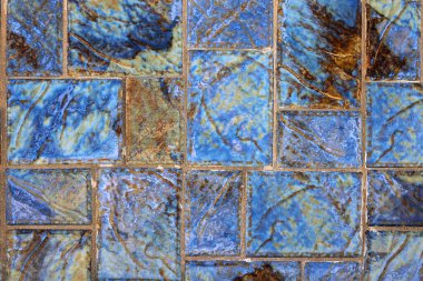 Güzel mavi ve altın sarısı bir turkuaz mozaik zemin fayans tasarımı arka planı.