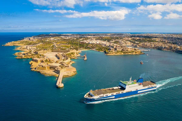 Lastfartyg Grand Harbour Valletta City Maltas Huvudstad Vallettas Hamn Utsikt — Stockfoto