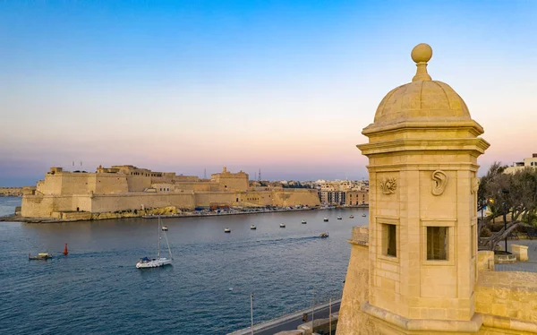 Gardjolas Trädgårdar Staden Senglea Utsikt Över Valletta Grand Harbour Och — Stockfoto