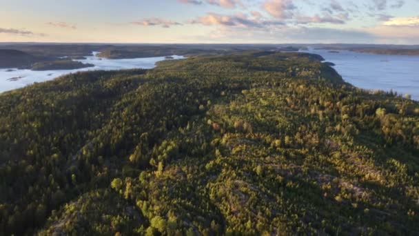 Vista Aérea Dos Skerries Ladoga Floresta Nas Ilhas Pôr Sol — Vídeo de Stock