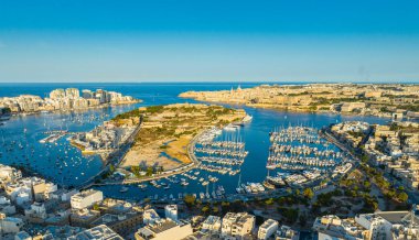 Manoel Adası, Gzira, Valletta ve Sliema şehrinin insansız hava aracı görüntüsü. Malta adası
