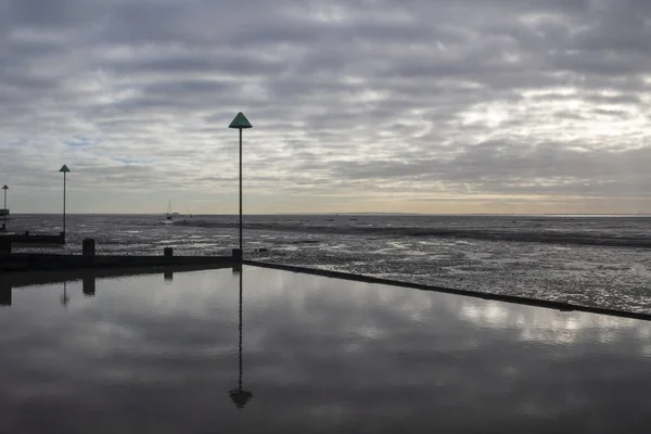 Bell Nabrzeże Plaży Pochmurny Zimowy Dzień Leigh Sea Pobliżu Southend — Zdjęcie stockowe