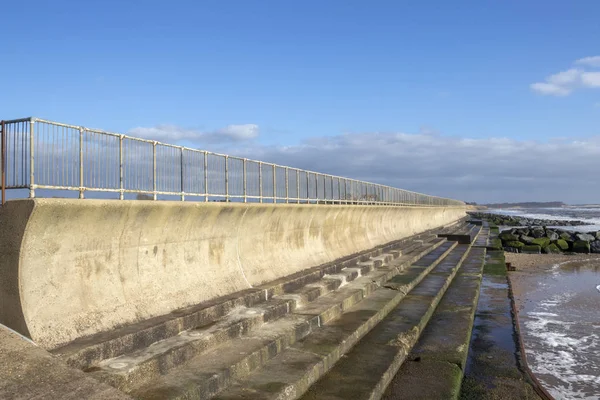 Mur de mer à Southwold, Suffolk, Angleterre — Photo