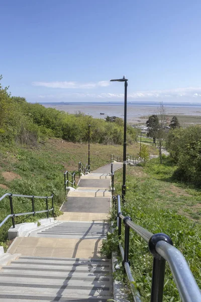 Stappen die leiden naar het station van Leigh-on-Sea, Essex, Englan — Stockfoto