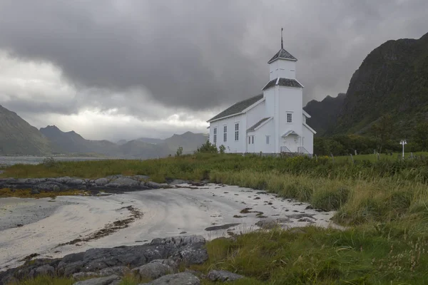 Kirche von Gimsoy, Lofoten, Norwegen, Skandinavien — Stockfoto