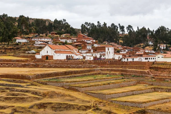 Inca Kalıntıları Üzerinde Koloni Bir Kilise Chinchero Peru — Stok fotoğraf