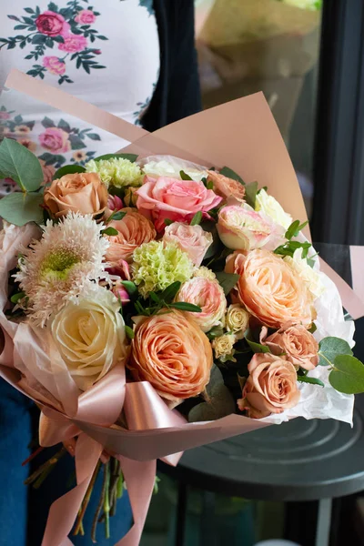 Boeket Van Bloemen Een Bloemen Winkel — Stockfoto