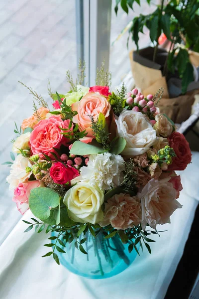 플로리스트 Shop 살롱에서 꽃다발 — 스톡 사진