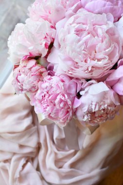 çiçekçi çiçek buketi Gelin salonu buket düğün gül çiçek pembe beyaz güller çiçek aşk yeşil gelin gelin dekorasyon evlilik demet doğa düzenleme çiçek kutlama renk hediye anemone lale ranunculus bitki bahçe çiçek bahar  