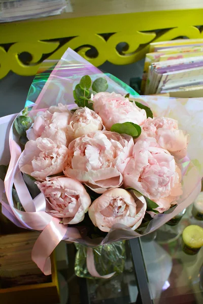 Цветочный Букет Цветочном Магазине Свадебный Салон Букет Букет Розовый Цветок — стоковое фото