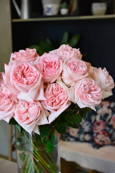 Цветочный Букет Цветочном Магазине Свадебный Салон Букет Букет Розы Розовый — стоковое фото