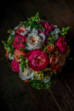 en güzel çiçekler, gelin veya damat için bir festival çiçekçilik mağazası veya düğün salonu için restoranın iç bacak çiçek muhteşem buketleri, bir gelin buketi, bütan