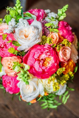 en güzel çiçekler, gelin veya damat için bir festival çiçekçilik mağazası veya düğün salonu için restoranın iç bacak çiçek muhteşem buketleri, bir gelin buketi, bütan