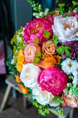en güzel çiçekler, gelin veya damat için bir festival çiçekçilik mağazası veya düğün salonu için restoranın iç bacak çiçek muhteşem buketleri, bir gelin buketi, bütan