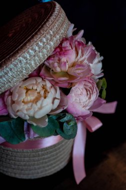 en güzel çiçekler, gelin veya damat için bir festival çiçekçilik mağazası veya düğün salonu için restoranın iç bacak çiçek muhteşem buketleri, bir gelin buketi, bütan