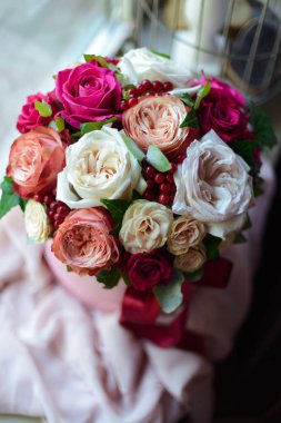 en güzel çiçekler, gelin veya damat için bir festival çiçekçilik mağazası veya düğün salonu için restoranın iç bacak çiçek muhteşem buketleri, bir gelin buketi, bütan