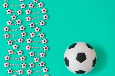 mavi arka plan üzerinde futbol dna