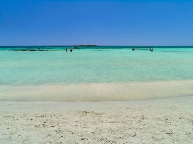 Girit adasında Elafonisi plaj, Yunanistan. Güzel turquise su, cennet egzotik.