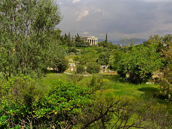 Templo Hefesto Atenas Grecia Paisaje Con Olivos Cielo Nublado Luz — Foto de Stock