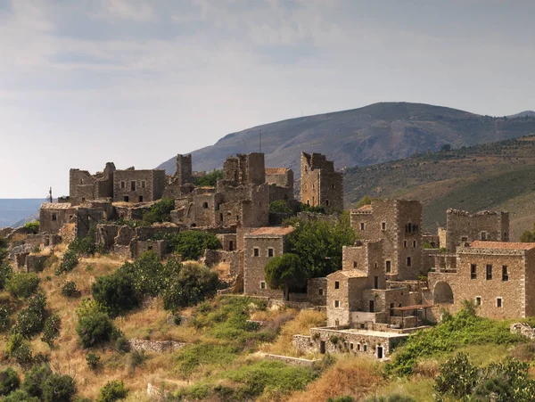 Mediaval Pueblo Castillo Vathia Acantilado Sobre Mar Mani Peloponeso Grecia —  Fotos de Stock