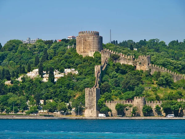 Rumelihisari Pevnost Rumeli Viděné Lodní Plavby Bosphorous Istanbul Turecko — Stock fotografie