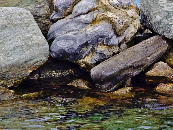 Nice Textured Rocks Cyclical Patterns Stacked Sea Tinos Island Greece — Stock Photo, Image