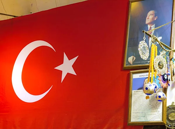 Istanbul Turquie 2010 Photographie Kemal Ataturk Drapeau Turc Charmes Istanbul — Photo