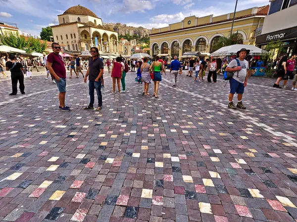 Athènes Grèce Juillet 2019 Touristes Navetteurs Sur Place Monastiraki Athènes — Photo