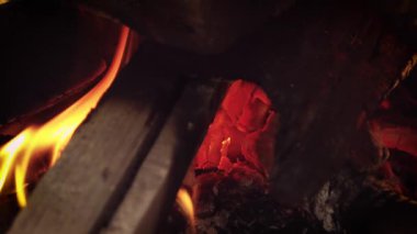 Ahşap yangın Embers