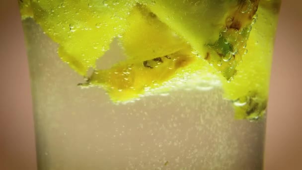 Eau Minérale Ananas — Video