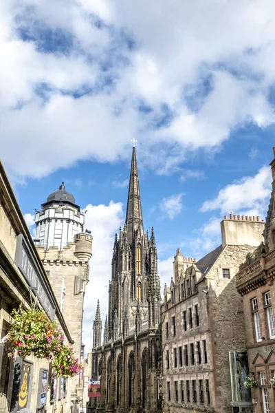 Blick Auf Tolbooth Kirk Von Der Königlichen Meile Edinburgh Schottland lizenzfreie Stockfotos