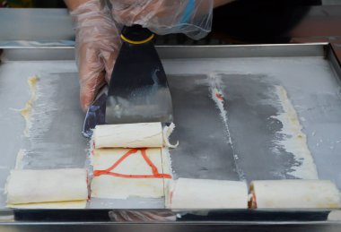 Kızarmış dondurma yapma süreci