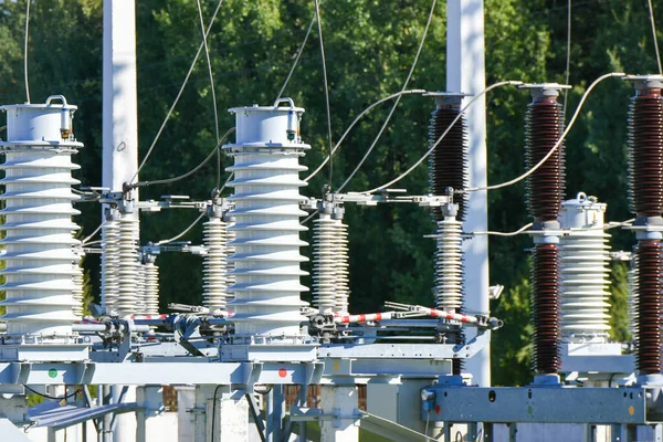 Electric power station transformer high-voltage equipment strategic object power unit. Power station transformer high-voltage equipment strategic object power. — Stock Photo, Image