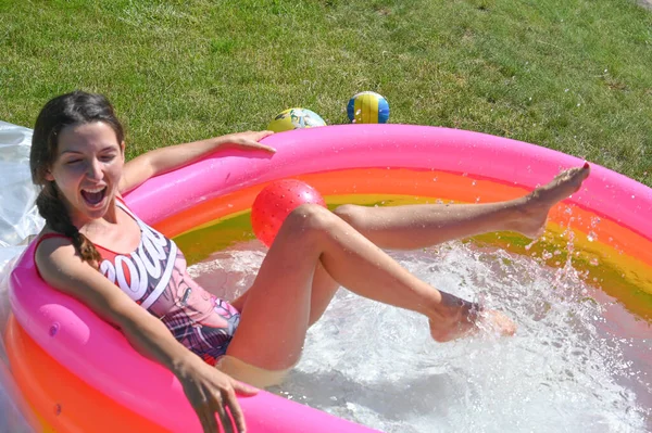 Girl Sitting Inflatable Pool High Quality Photo — Stock Photo, Image