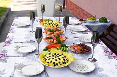 Açık hava yemek masası. Yaz atıştırma masası. Yüksek kalite fotoğraf