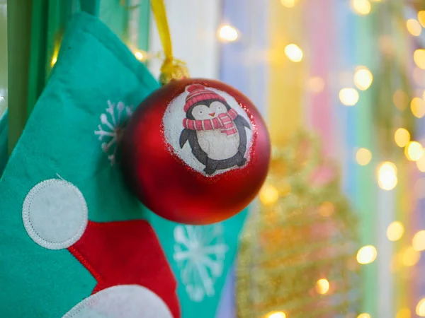 Kerst Veelkleurige Kerstballen Uit Focus Hoge Kwaliteit Foto — Stockfoto