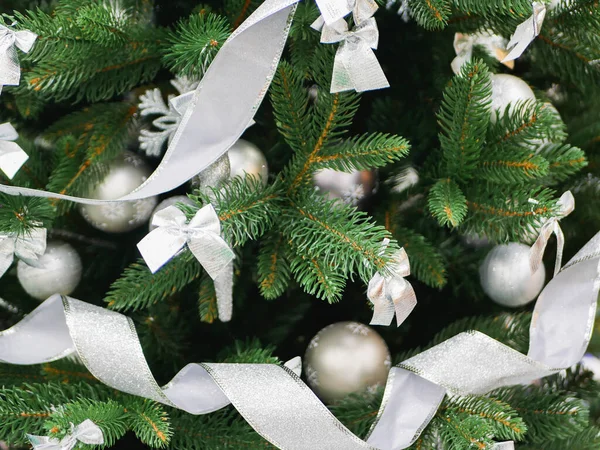 Decoraciones Plata Navidad Árbol Foto Alta Calidad — Foto de Stock