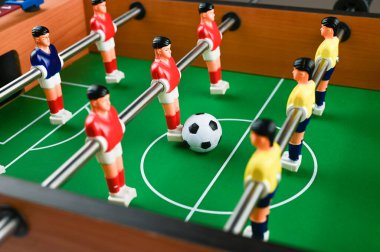 Oyuncularla ve topla mini futbol, yakın plan. Yüksek kalite fotoğraf