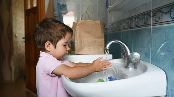 Year Old Child Washes His Hands Bathroom High Quality Photo — Stock Photo, Image