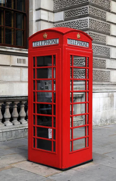 Queen\'s Crown red telephone box in London