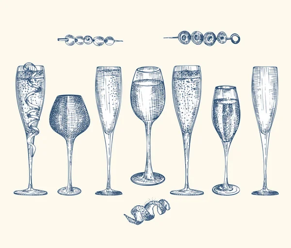 アルコール飲料用の手描きスケッチグラスをセット。シャンパンだ。ヴィンテージデザインバー、レストラン、白い背景のカフェメニュー。チラシ、バナー、ポスターのための創造的なテンプレート彫刻スタイルベクトル — ストックベクタ