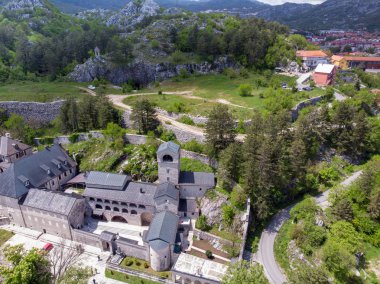 Karadağ 'ın Çetince kentinde, Kutsal Bakire Meryem' in Doğumu Ortodoks Manastırı.