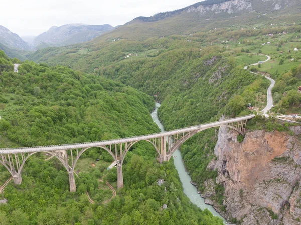 Tara river canyon. Most popular place for visit is the Durdevica bridge. Jurjevich Bridge in Zabljak, Montenegro — Stock Photo, Image