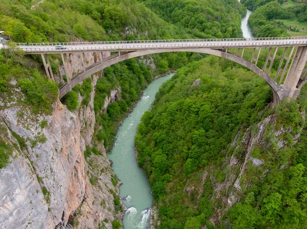 Tara River Canyon. Den mest populära platsen för besök är Durdevica-bron. Jurjevitj överbryggar i Zabljak, Montenegro Stockfoto