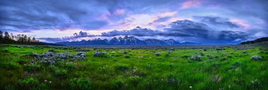 Grand Teton dağı üzerinde bir fırtına Panoramik görüntü 