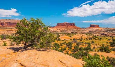 Monitör ve Merrimack Buttes, Ut