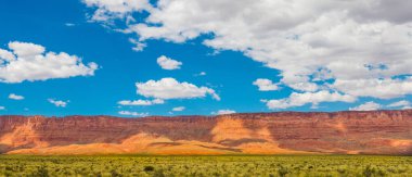 Vermillion uçurumlar