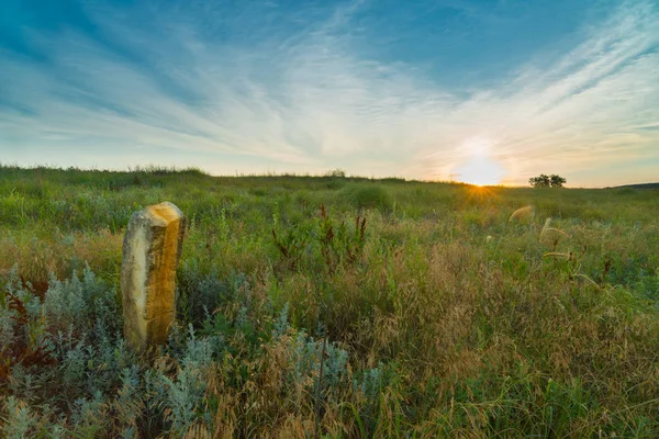 Steinpfahl am wilson lake, kansas — Stockfoto