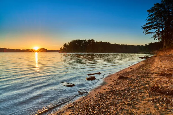 Закат на озере Кейв-Ран, KY — стоковое фото